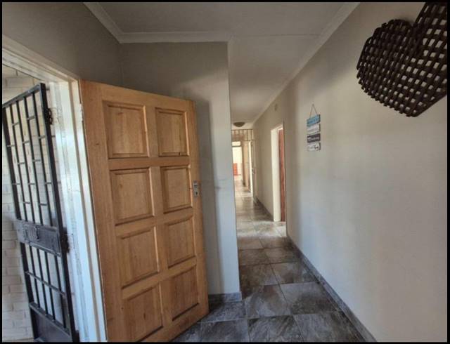 4 BEDROOM HOUSE FOR SALE IN DAL FOUCHE